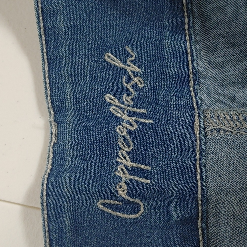 Copperflash Mid Rise Bermuda Shorts - Picture 3 of 9